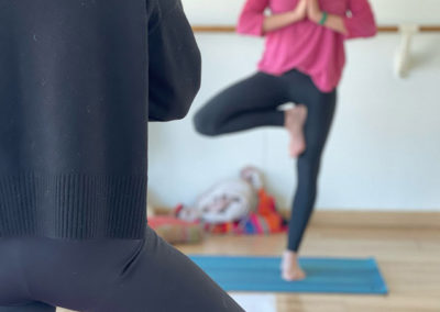 Position yoga une jambe - Céret